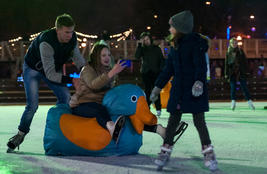 В парке Горького открылся каток 18 фото