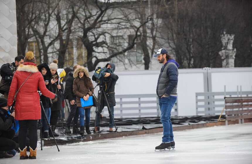 Высшая проба: Илья Авербух первым ступил на главный каток страны 5 фото