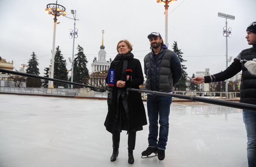 Высшая проба: Илья Авербух первым ступил на главный каток страны 21 фото