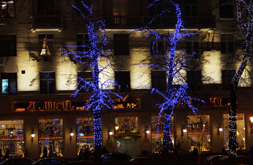 Зимнее освещение в столице 1 фото