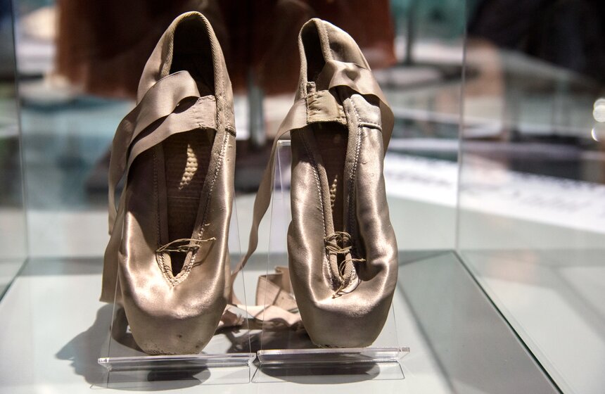 Выставка к юбилею Майи Плисецкой в театральном музее 13 фото