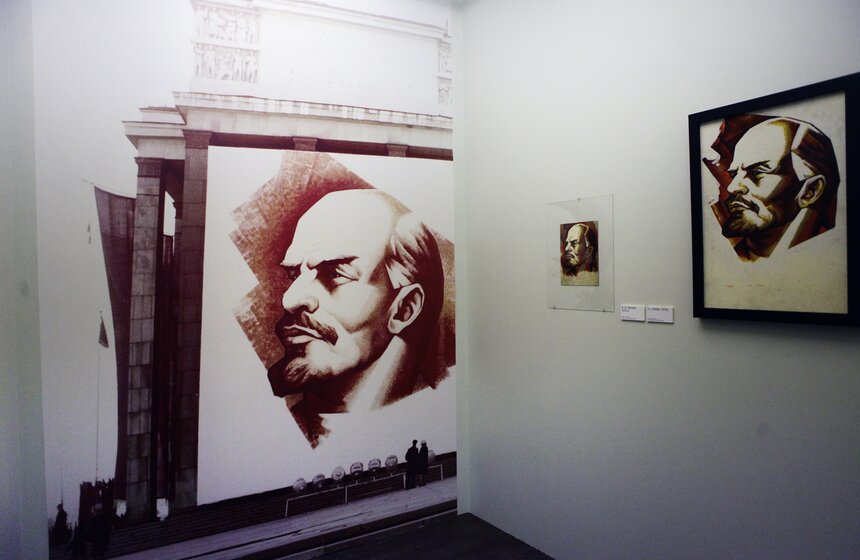 Выставка "Жизнь и театр Александра Тихомирова" 11 фото