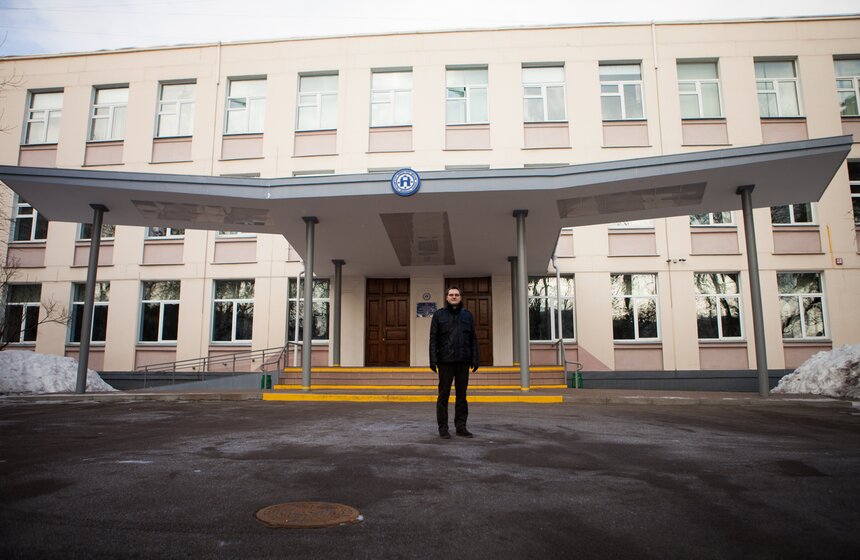 "Места детства": Телеведущий Денис Елаховский 2 фото