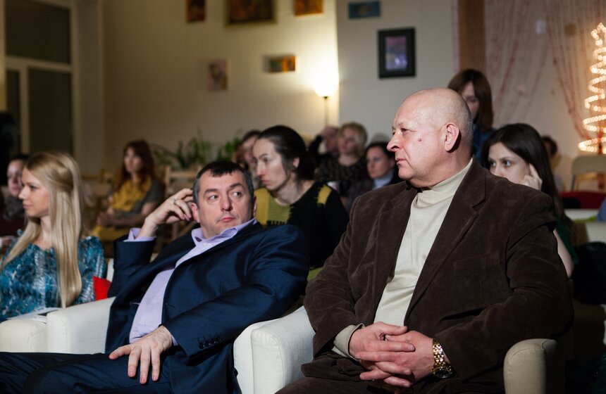 В Москве прошел литературный девичник "5 оттенков прекрасного" 4 фото