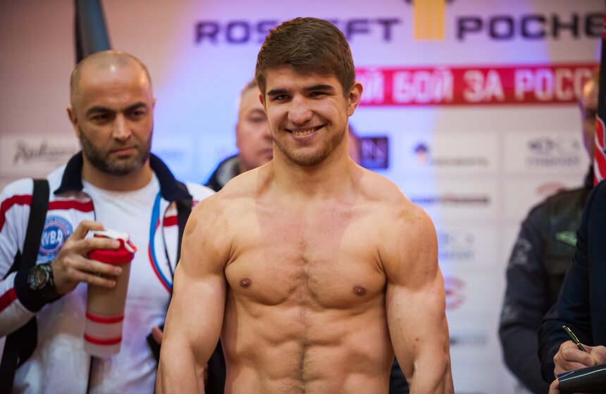 Взвешивание боксеров супербоя "Рой Джонс vs Энцо Маккаринелли" 23 фото