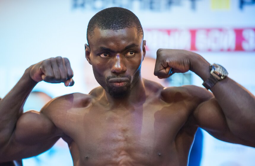 Взвешивание боксеров супербоя "Рой Джонс vs Энцо Маккаринелли" 29 фото