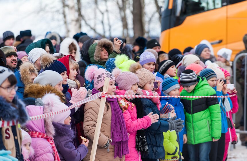 В Подмосковье срубили главную новогоднюю елку страны 5 фото