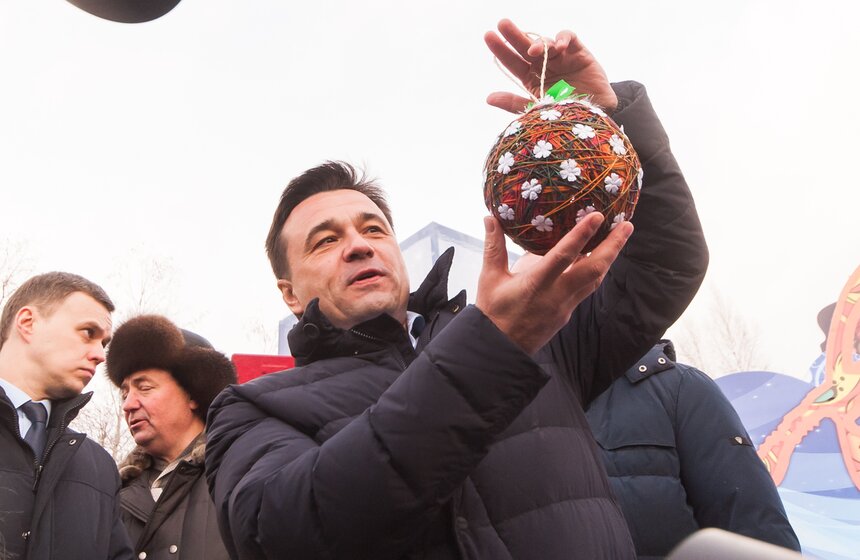 В Подмосковье срубили главную новогоднюю елку страны 14 фото