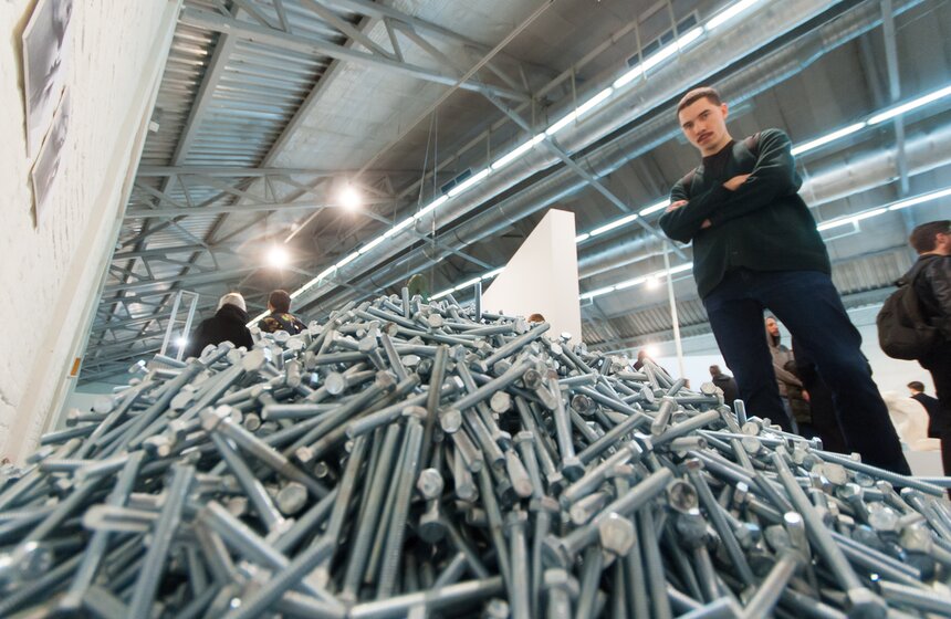 На Винзаводе открылась выставка "Ура! Скульптура!" 24 фото