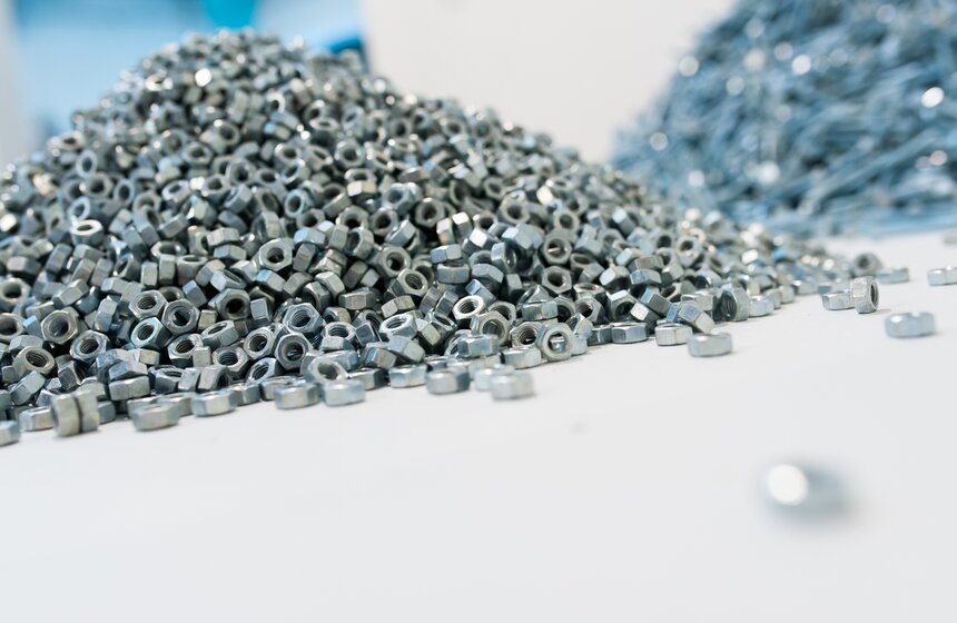 На Винзаводе открылась выставка "Ура! Скульптура!" 2 фото