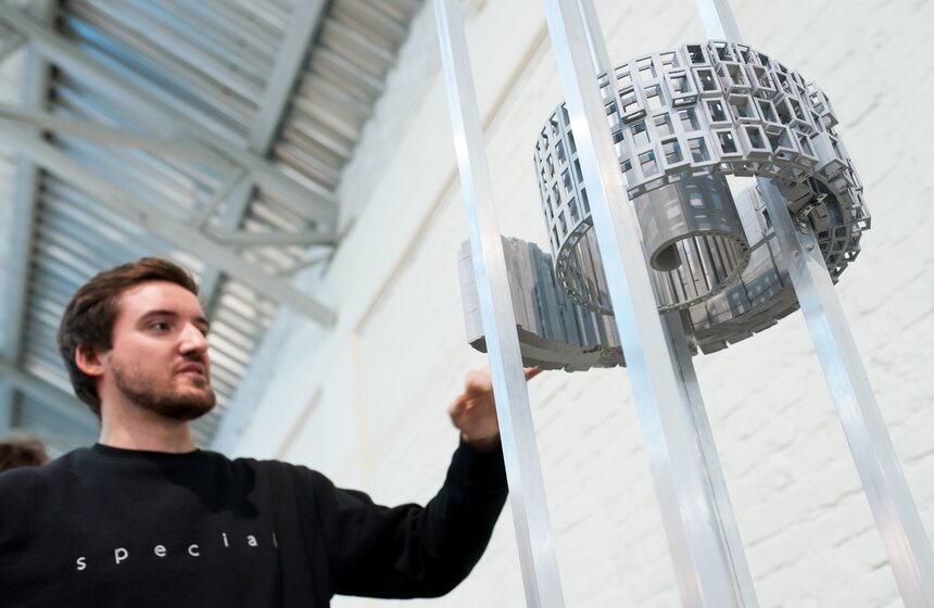 На Винзаводе открылась выставка "Ура! Скульптура!" 11 фото