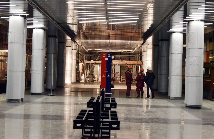 На станциях "Румянцево" и "Саларьево" ведутся отделочные работы 12 фото