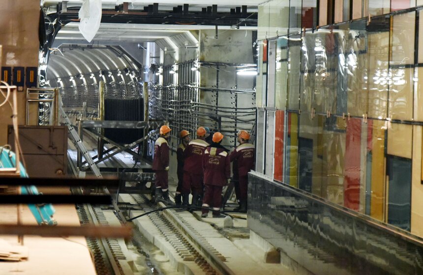 На станциях "Румянцево" и "Саларьево" ведутся отделочные работы 17 фото