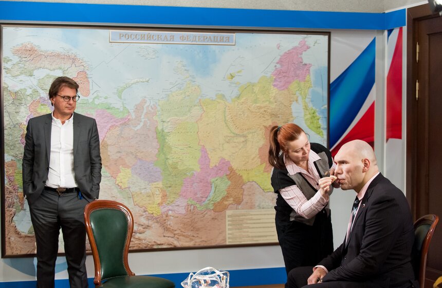 Николай Валуев на записи программы "Важная персона" 1 фото