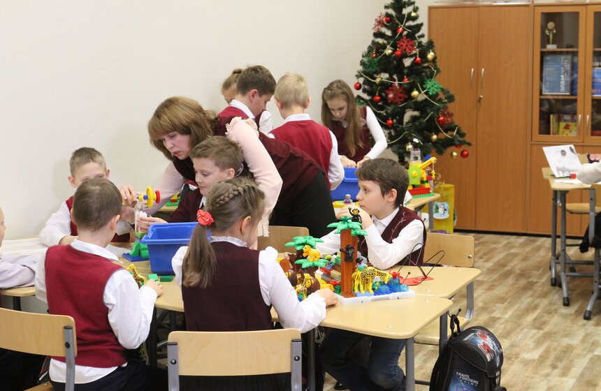 Сергей Собянин посетил школу-новостройку в Щукине 17 фото