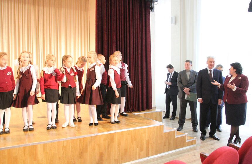 Сергей Собянин посетил школу-новостройку в Щукине 16 фото