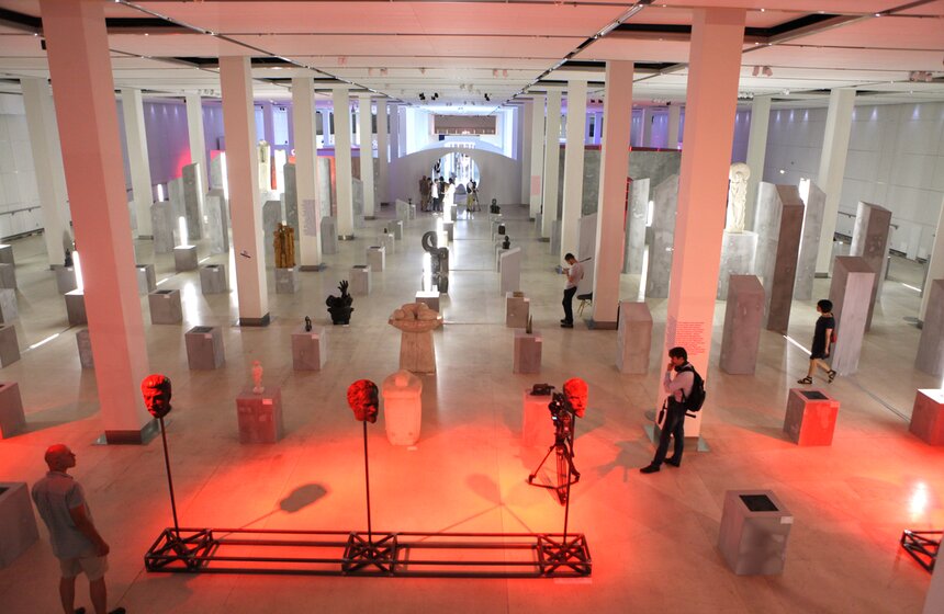 Выставка "Скульптуры, которых мы не видим" в "Манеже" 1 фото