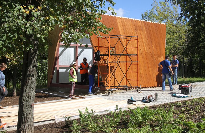 Мэр осмотрел ход благоустройства парка в Олимпийской деревне 5 фото