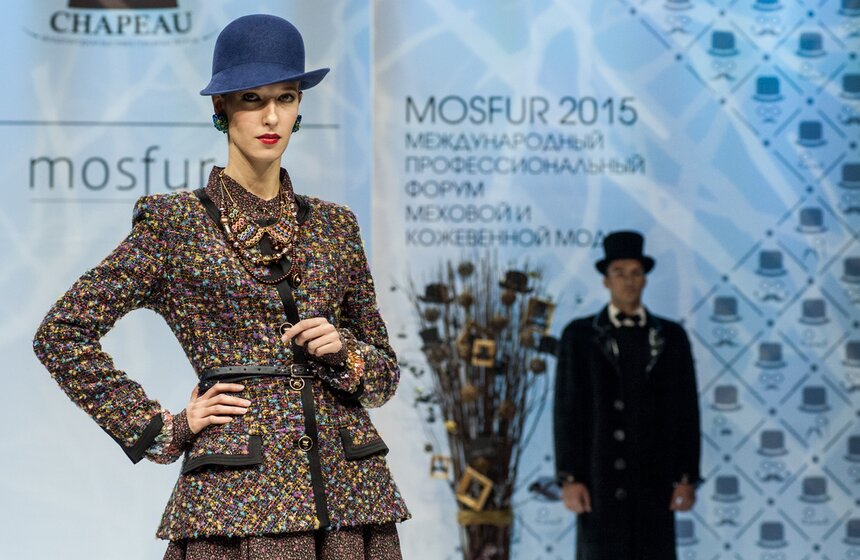 Выставка головных уборов CHAPEAU в "Гостином Дворе" 20 фото