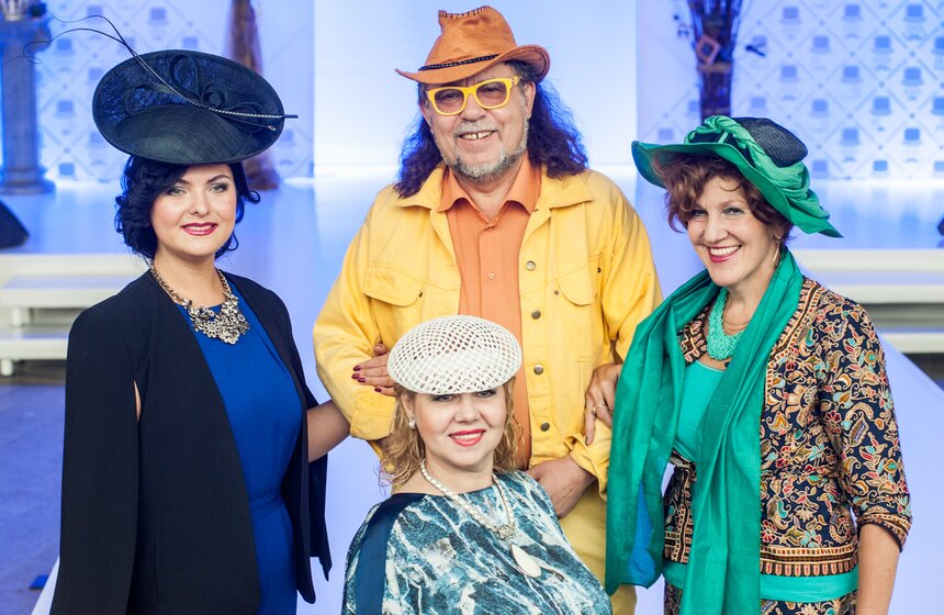 Выставка головных уборов CHAPEAU в "Гостином Дворе" 2 фото