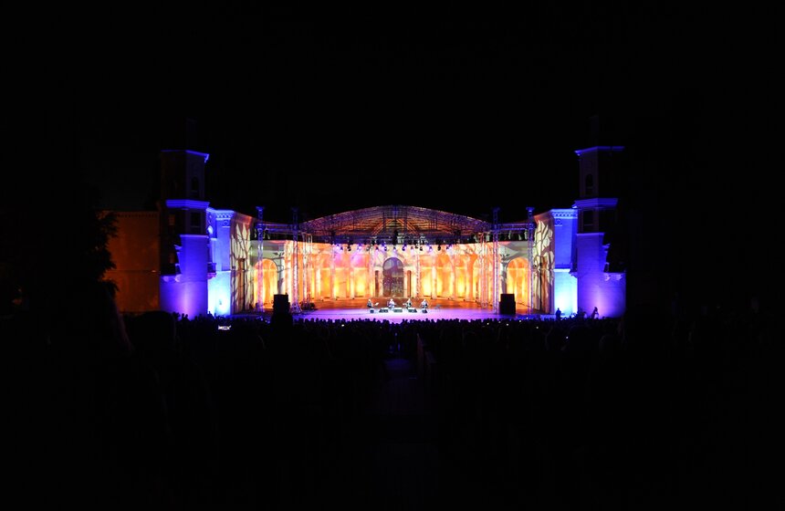 В столице прошел концерт Дживана Гаспаряна 17 фото