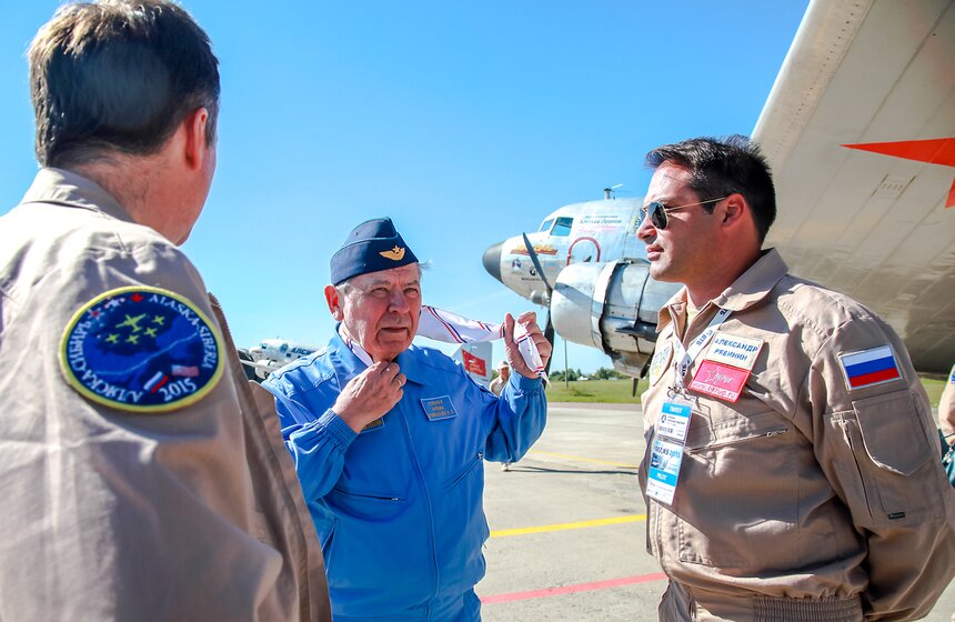 На МАКС прилетели легендарные американские самолеты Douglas 24 фото