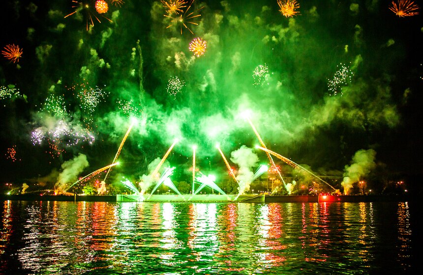В столице проходит международный фестиваль фейерверков 3 фото