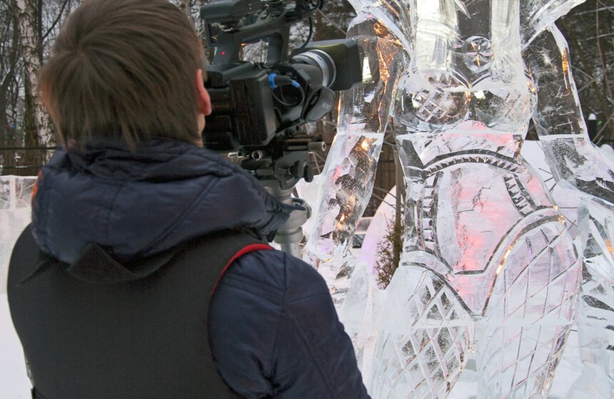 Арт-галерея "Звезды изо льда" открылась в парке "Сокольники" 5 фото