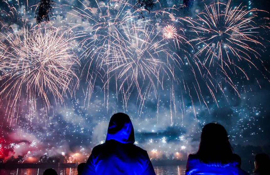 В столице проходит международный фестиваль фейерверков 14 фото