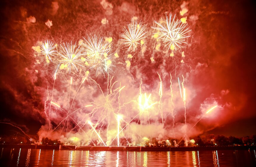 В столице проходит международный фестиваль фейерверков 11 фото