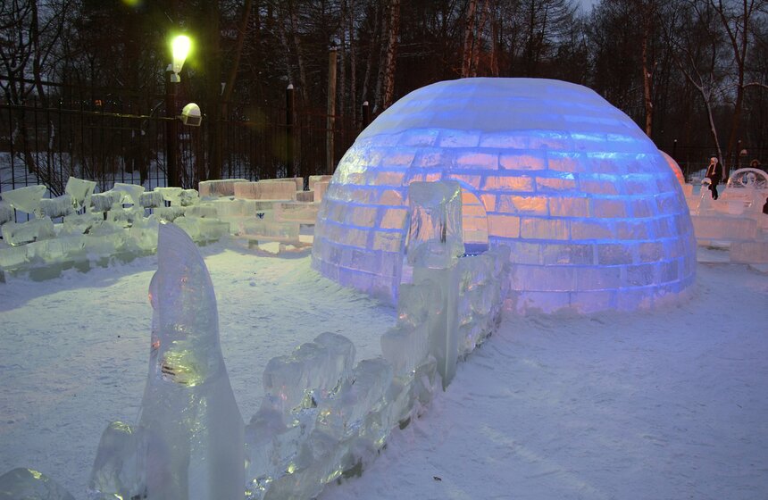 Арт-галерея "Звезды изо льда" открылась в парке "Сокольники" 7 фото