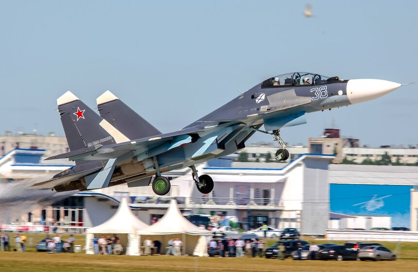 В Жуковском прошла генеральная репетиция авиашоу МАКС-2015 19 фото
