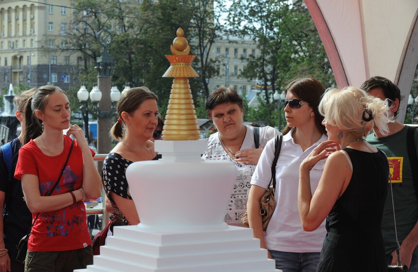 На Пушскинской площади поставили исполняющую желания ступу 6 фото