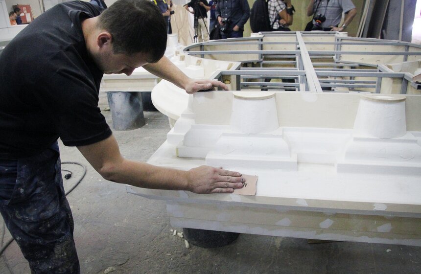 Как создают триумфальные арки ко Дню города 4 фото