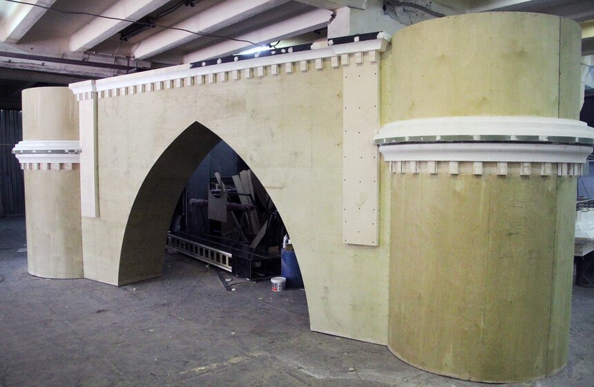 Как создают триумфальные арки ко Дню города 2 фото