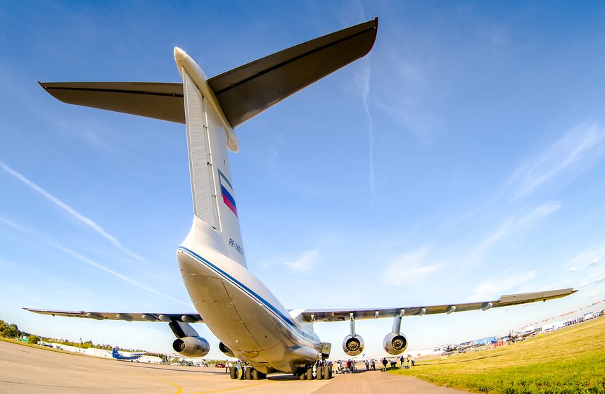 Уникальные самолеты "Авиакомплекса Ильюшина" на "МАКС-2015" 15 фото