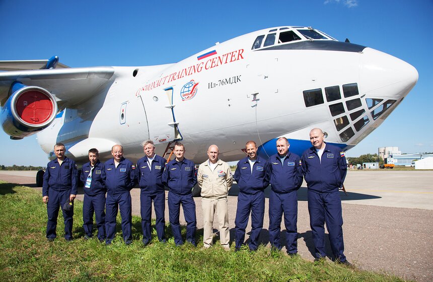 Уникальные самолеты "Авиакомплекса Ильюшина" на "МАКС-2015" 8 фото