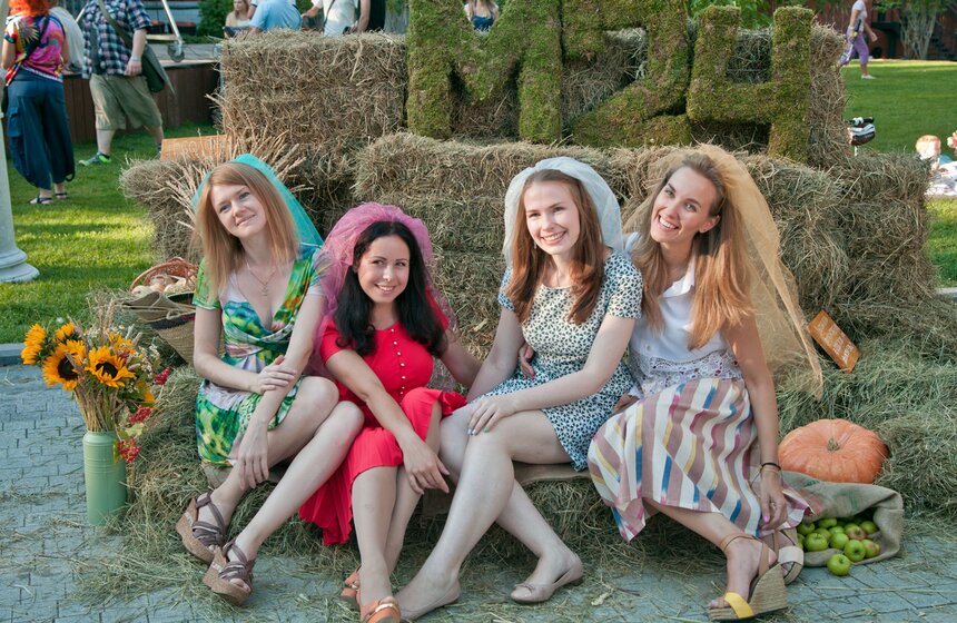 Полозкова, Зыкина и SHOO: как прошел фестиваль SOЛOMA от m24.ru 10 фото