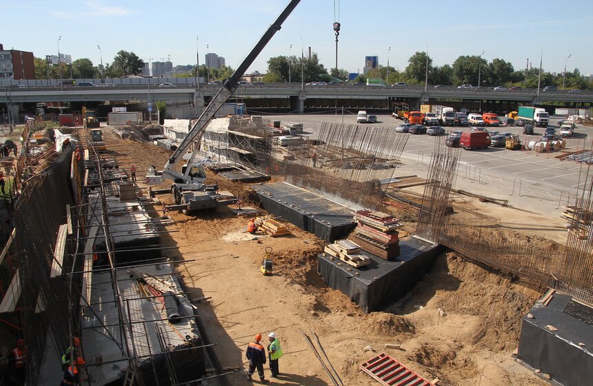 Мэр осмотрел ход реконструкции Звенигородского путепровода 1 фото