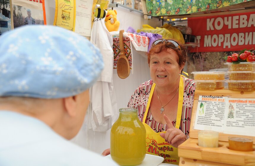 В Коломенском открылась Всероссийская ярмарка меда 10 фото