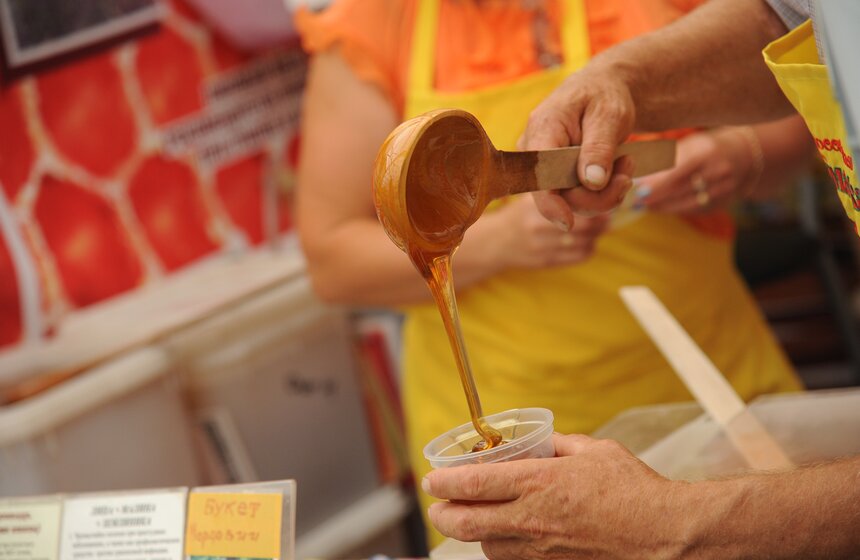 В Коломенском открылась Всероссийская ярмарка меда 12 фото