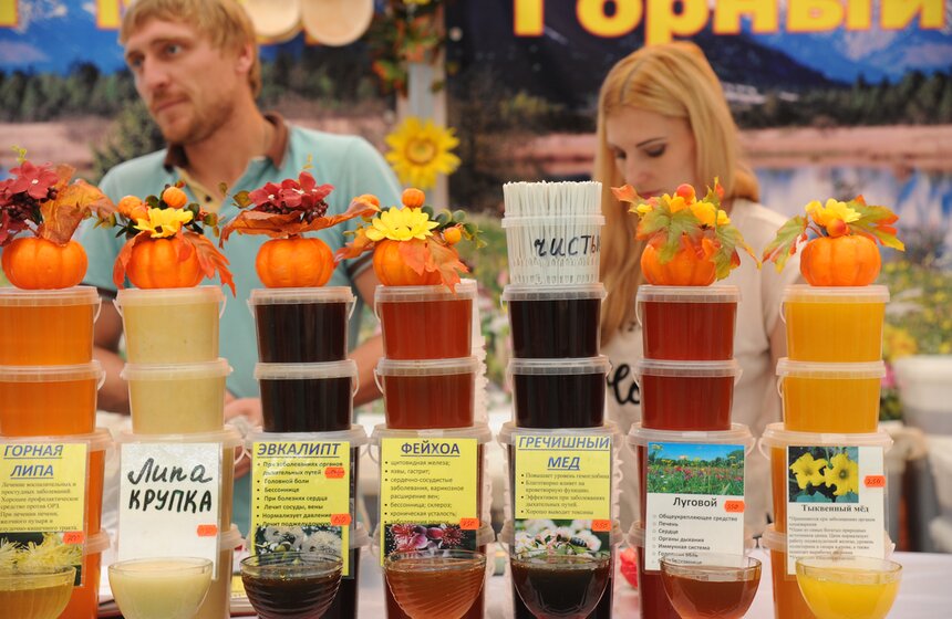 В Коломенском открылась Всероссийская ярмарка меда 3 фото