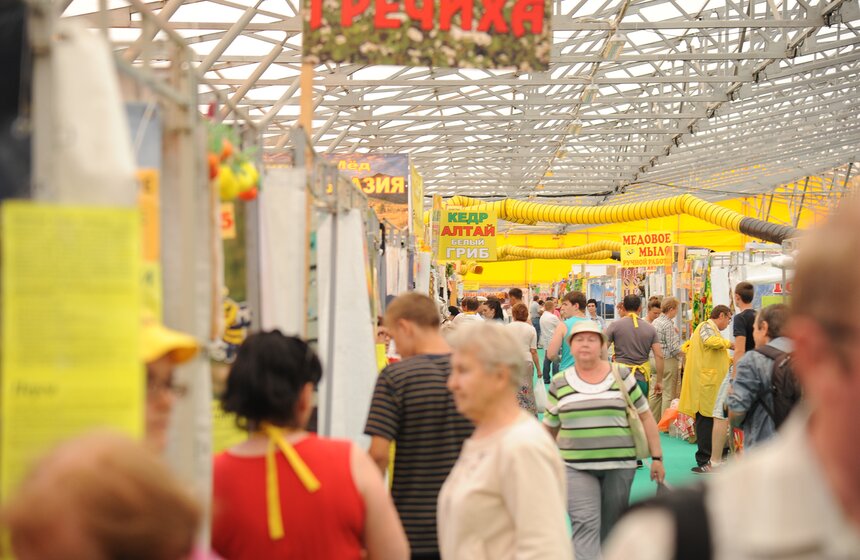 В Коломенском открылась Всероссийская ярмарка меда 2 фото