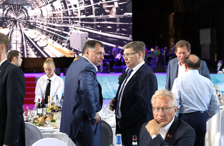 Мэр поздравил столичных строителей с профессиональным праздником 1 фото