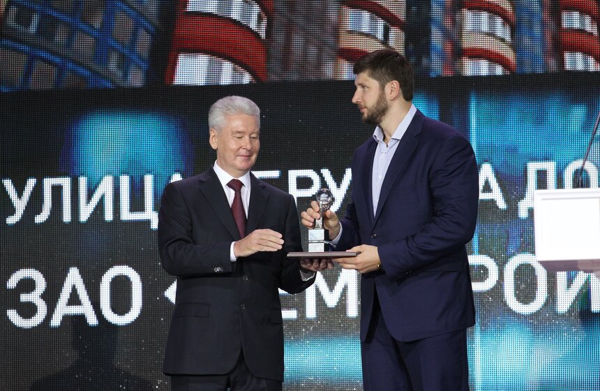 Мэр поздравил столичных строителей с профессиональным праздником 17 фото