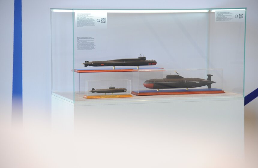 "Цепная реакция успеха": в Манеже выставили Царь-бомбу 26 фото