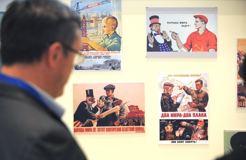 "Цепная реакция успеха": в Манеже выставили Царь-бомбу 5 фото