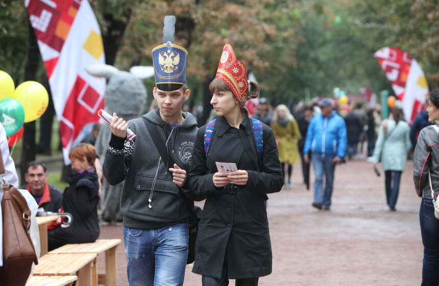 Как отмечали День города на столичных бульварах 8 фото