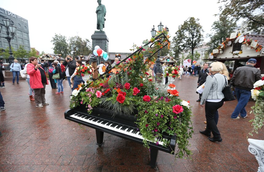 На Пушкинской площади прошел Фестиваль московской прессы 3 фото