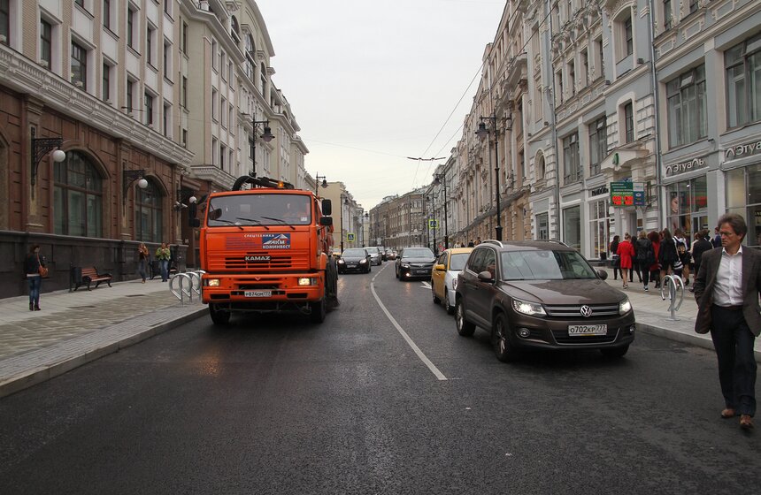 Новое пешеходное пространство у ЦДМ на Лубянке 8 фото